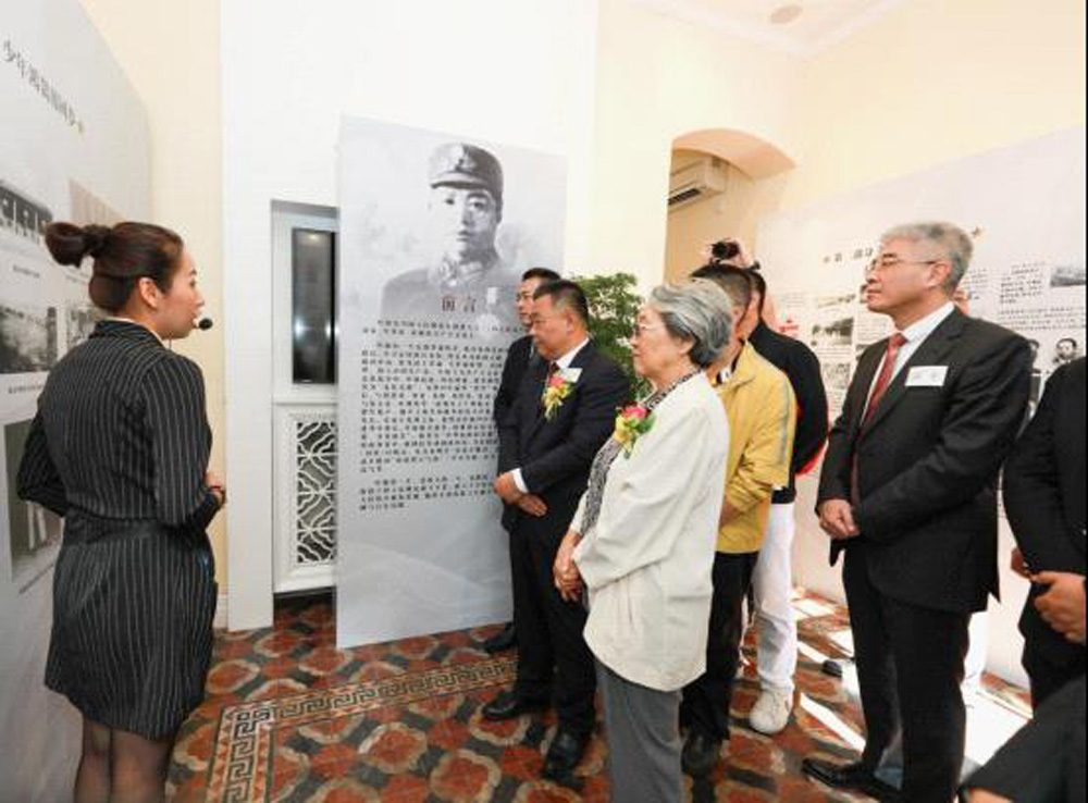 　　圖：嘉賓參觀葉挺故居\大公報記者吳偉楠攝