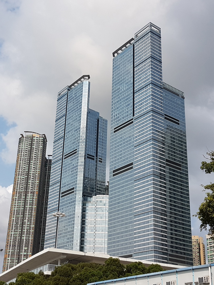 　　圖：九龍站天璽有單位租金平過兩年前\大公報記者林惠芳攝