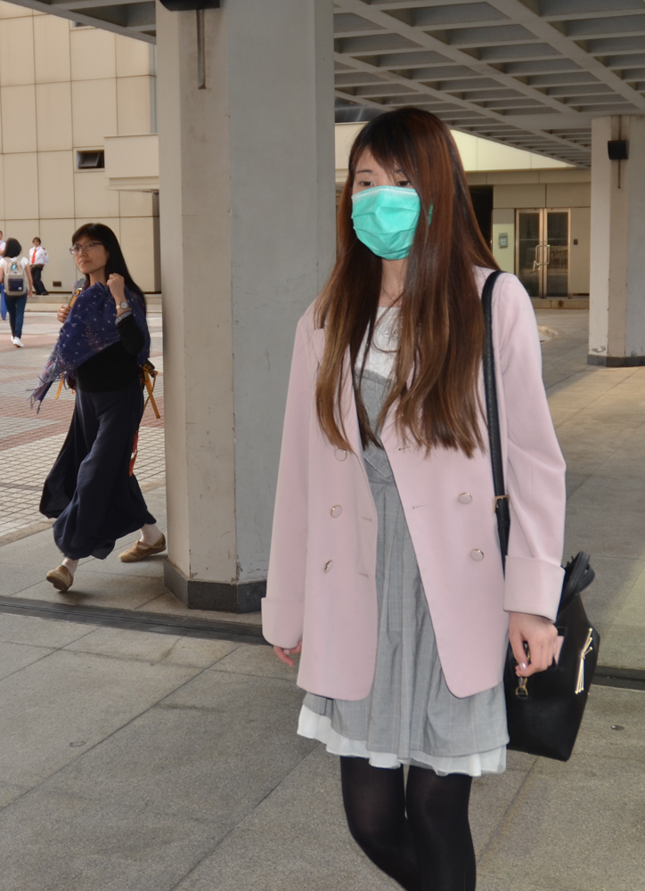 　　圖：「小草」最近一次現身法庭時已為人母