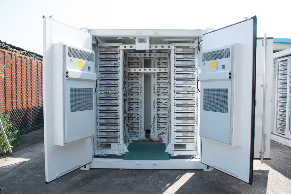 　　圖：「淨能櫃」可代替工地內嘈吵又污染性高的柴油發電機，可為大型器械供電