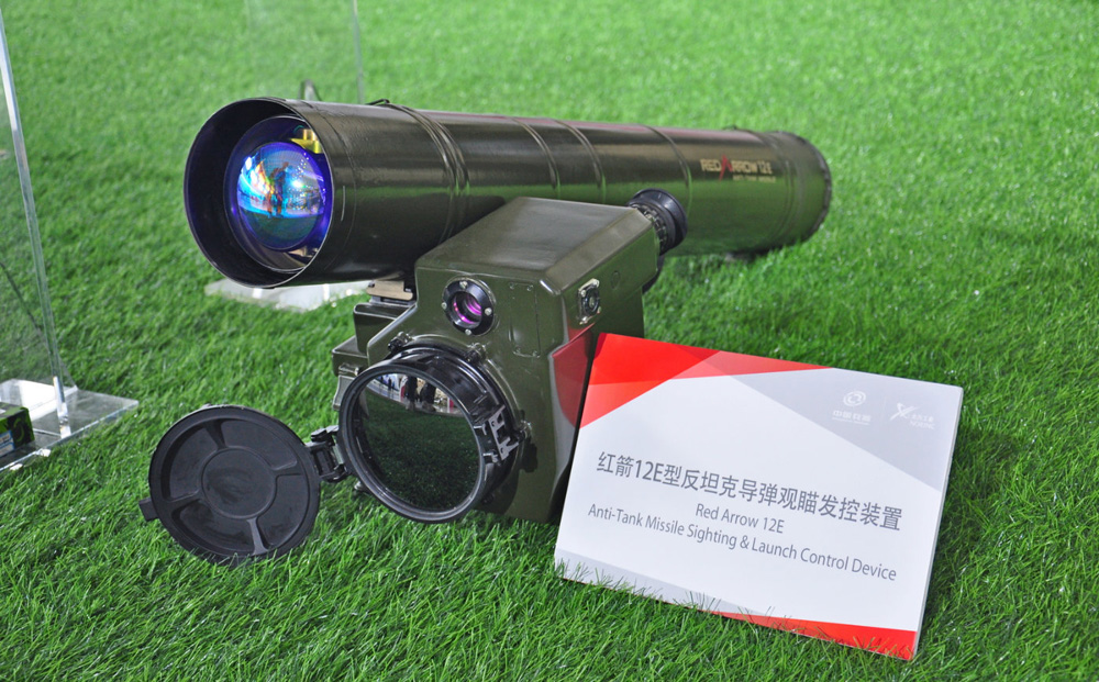 　　圖：去年珠海航展上展出的紅箭-12的發射裝置\網絡圖片