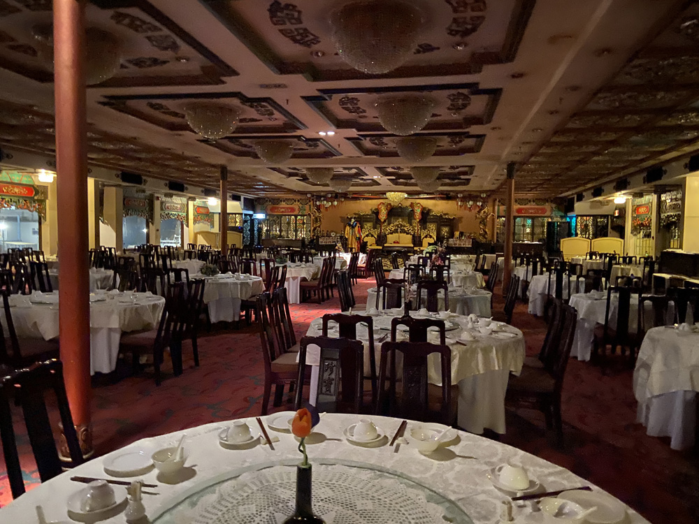 　　圖：珍寶海鮮舫內部裝潢美輪美奐，極具中式宮殿氣派