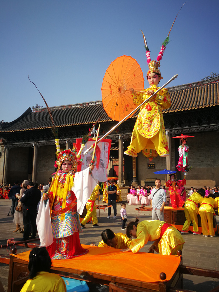 　　圖：色板「陣前招親」