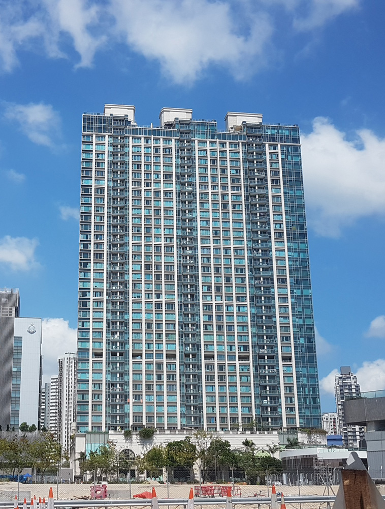 　　圖：油麻地御金．國峰有高層單位劈價逾二百萬賣出/大公報記者林惠芳攝