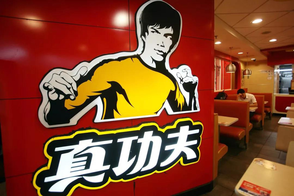 　　圖：李小龍家人要求內地連鎖快餐店立即停止使用李小龍形象，並賠償2.1億元人民幣經濟損失/資料圖片