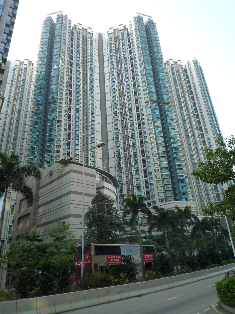 　　圖：浪澄灣兩房跌穿千萬，為去年3月後首次/資料照片