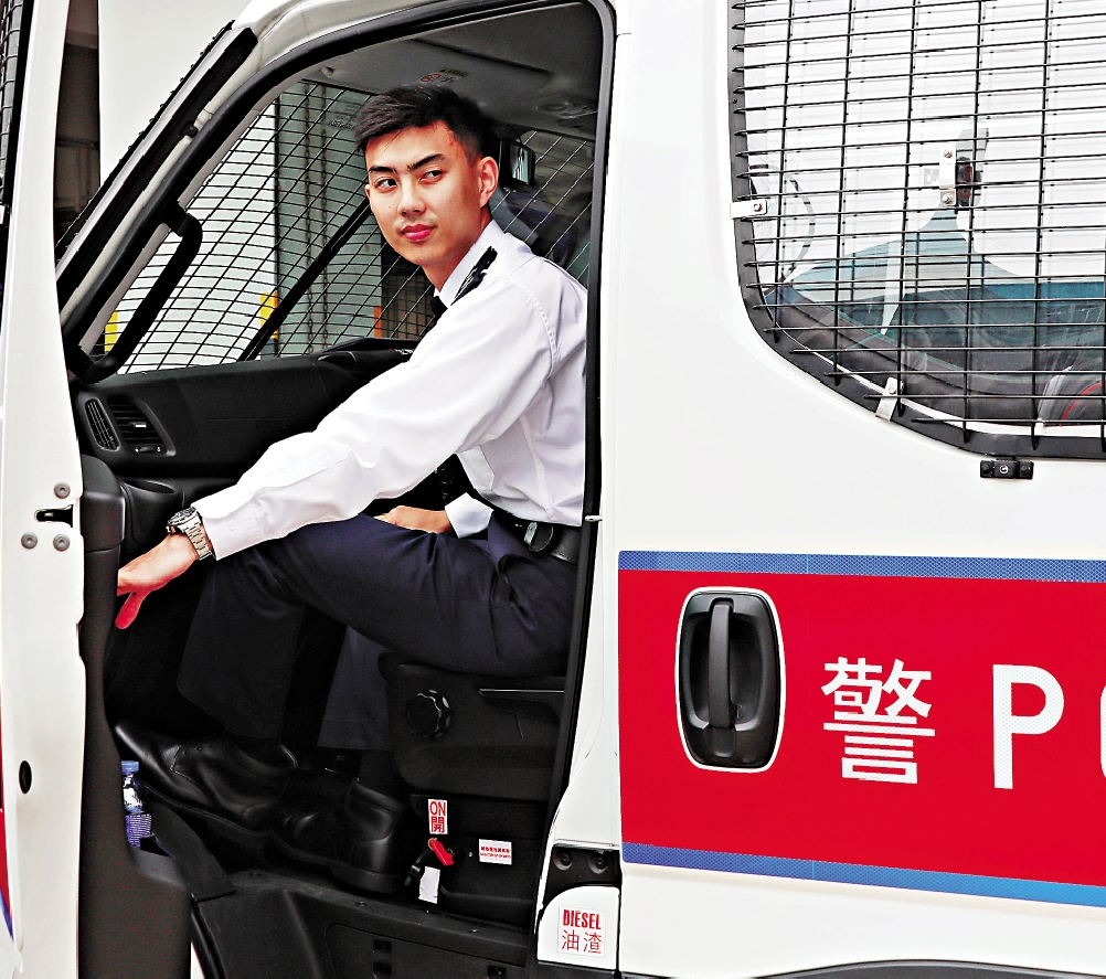 　　圖：卓錦鵬督察獲網友改名「卓有為」，讚他年輕有為