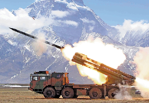 　　圖：03式火箭炮適合在高原地帶使用\資料圖片