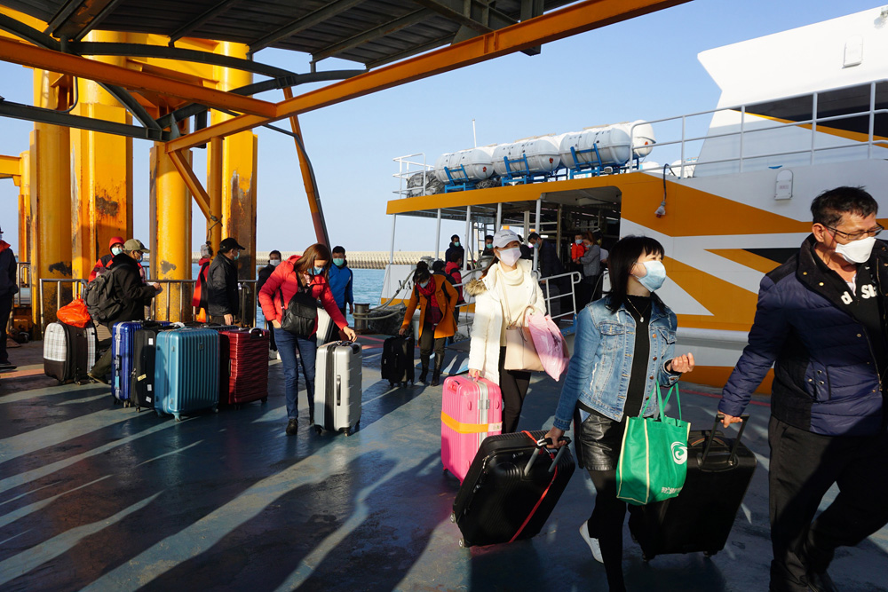 　　圖：因應疫情，台當局宣布自10日起暫停「小三通」\中央社