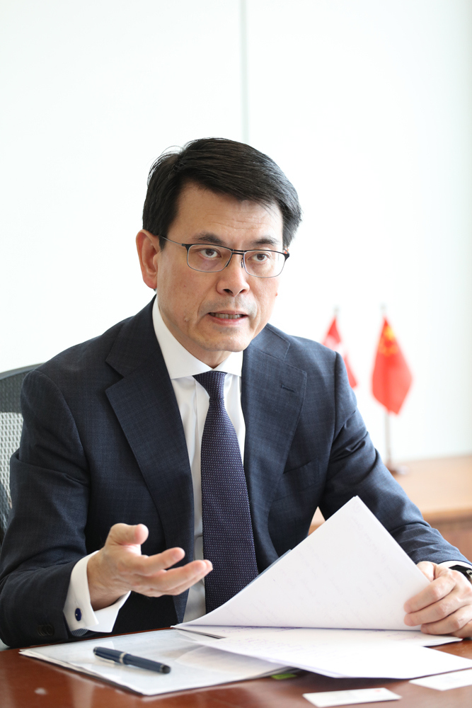 　　圖：邱騰華認為港台節目有違一個中國原則及《香港電台約章》，而梁家榮必須對事件負責