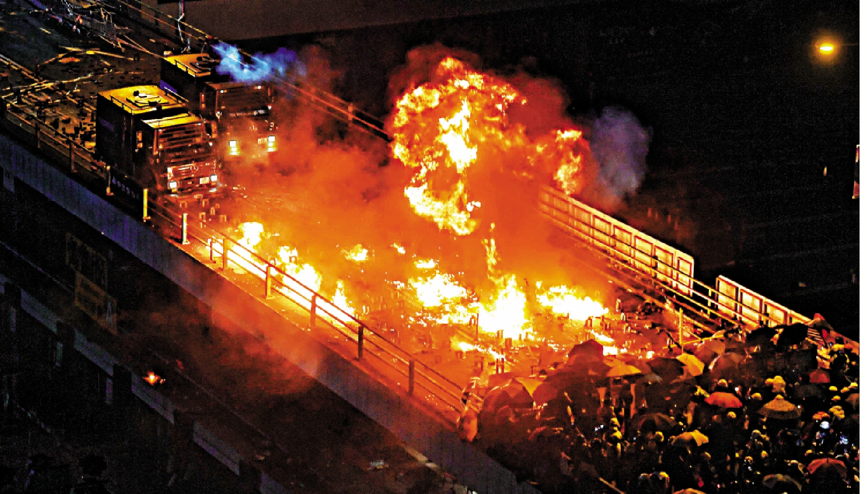 　　圖：大批暴徒去年11月盤踞理工大學作為基地和軍火庫