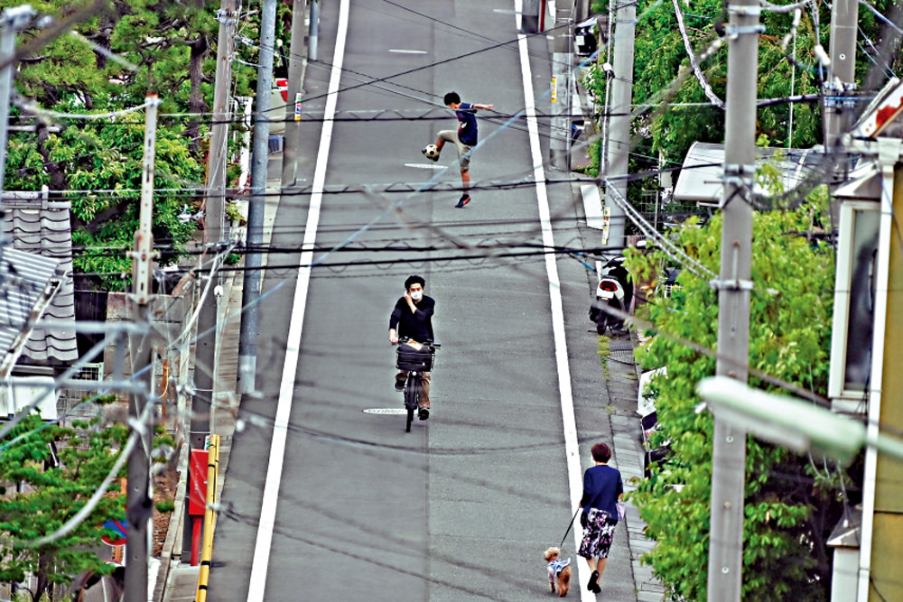　　圖：居家期間，日本民眾的社會壓力大減\法新社