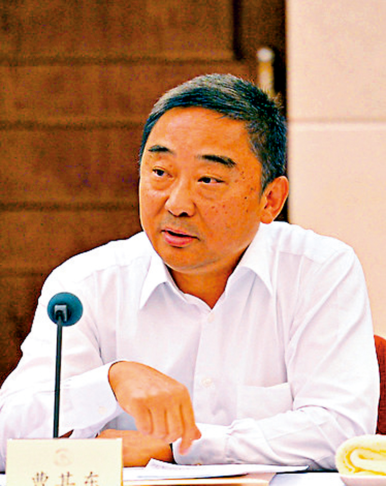 　　圖：曹其東表示，年輕人需要在歷史教育和國民教育上認真補課，不能再糊塗下去