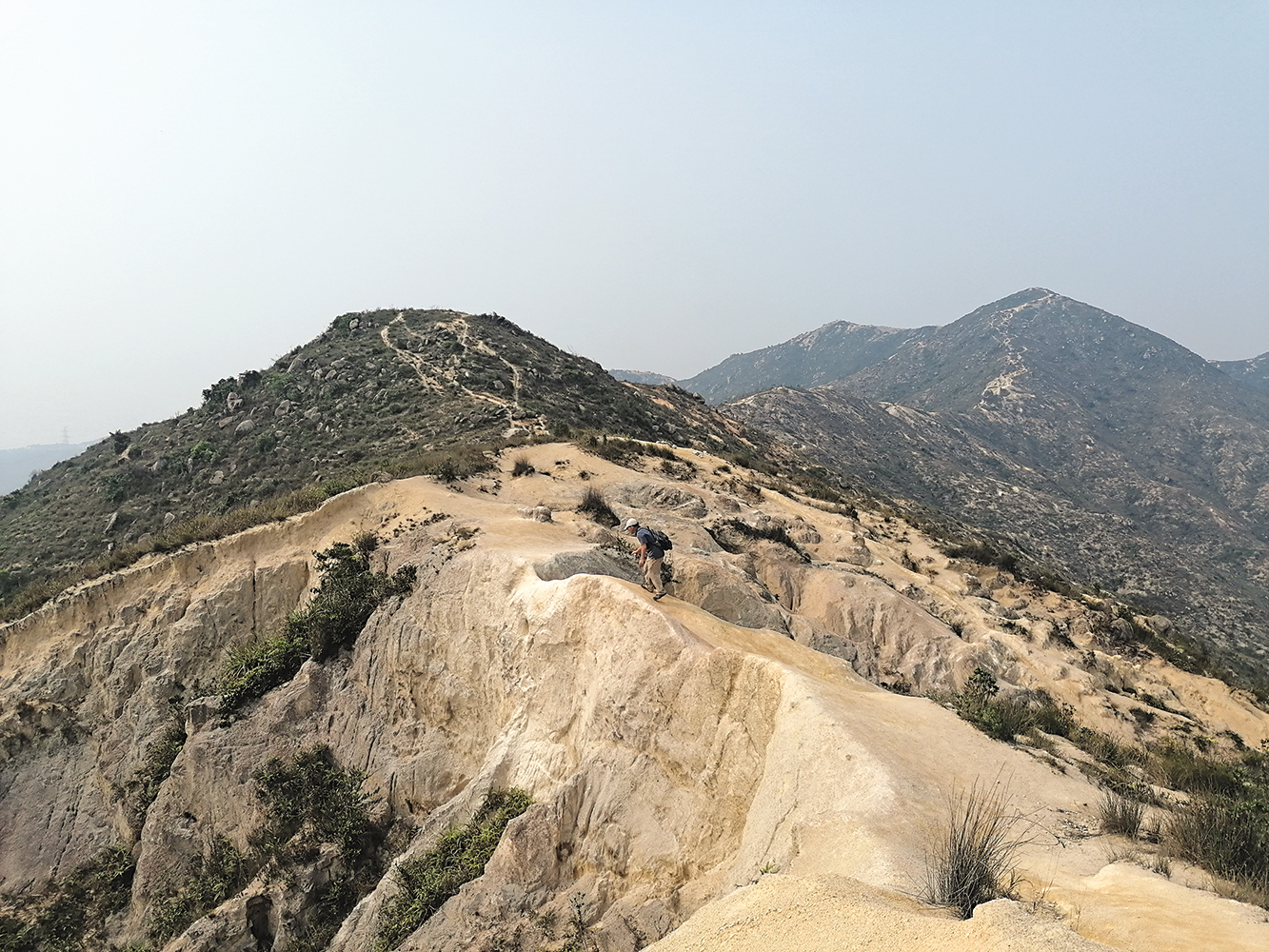 　　圖：杯靈雙渡最狹窄處「一線脊」