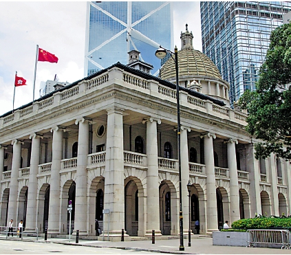 　　圖：在基本法制度下，法官由行政長官任命，如法官曲解基本法，中央可出手糾正。圖為終審法院