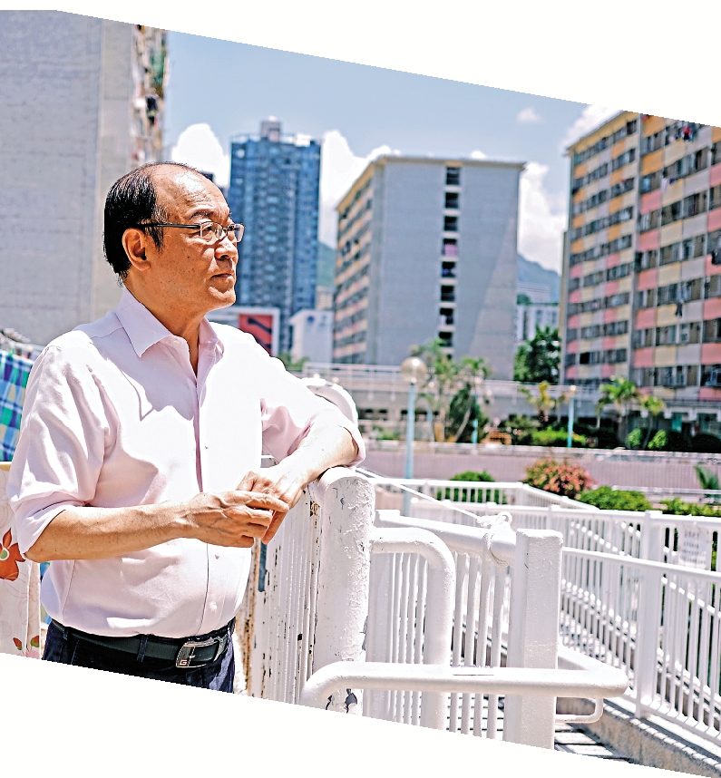 　　圖：馮檢基認為，回歸後要落實「一國兩制」，始終是中央話事，具體如何落實，有很多可能性，那就要想辦法與中央傾\大公報記者文澔攝