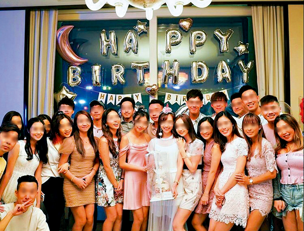 　　圖：少女邀請20多位朋友在半島酒店房間慶生，被酒店以限聚令為由要求離開\網上圖片