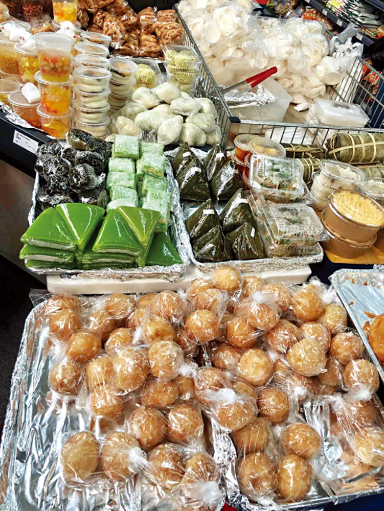 　　圖：市場內當日現做的越南小吃\作者供圖