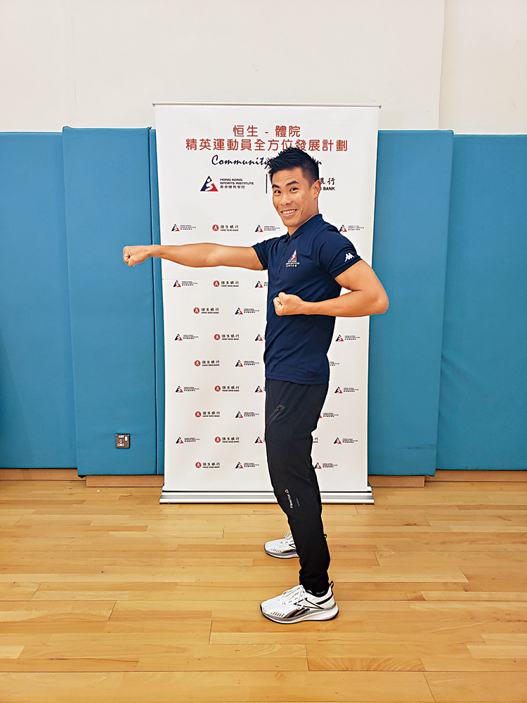 　　圖：李嘉維走進網絡教室，與同學分享成為運動員的經歷