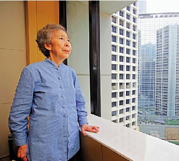 　　圖：伍淑清面對暴徒的攻擊，毫不懼怕，堅持為正義發聲