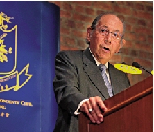 　　圖：烈顯倫曾在報章撰文，批周家明對「一國兩制」完全欠缺敏感度