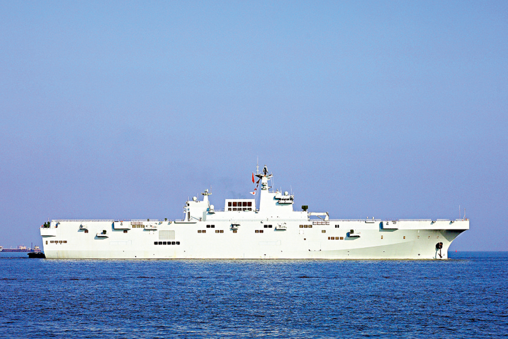 　　圖：中國第二艘075型兩棲攻擊艦首次海試\網絡圖片