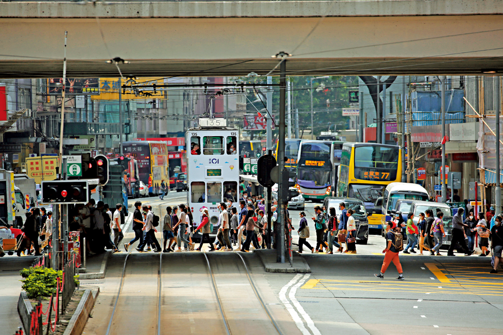 　　圖：香港鬧市人多車多，聲音可超逾85分貝。