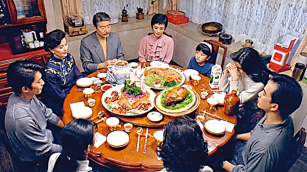 　　圖：電影《飲食男女》以食物旁及親情、愛情及友情之事。\劇照