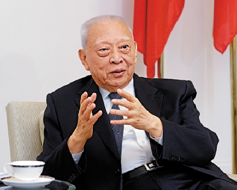 　　圖：董建華指落實「愛國者治港」原則只針對極少數反中亂港分子，並不是針對反對派。