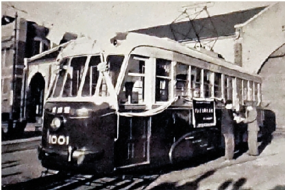 　　圖：1951年中華人民共和國製造的第一輛有軌電車「成功號」。