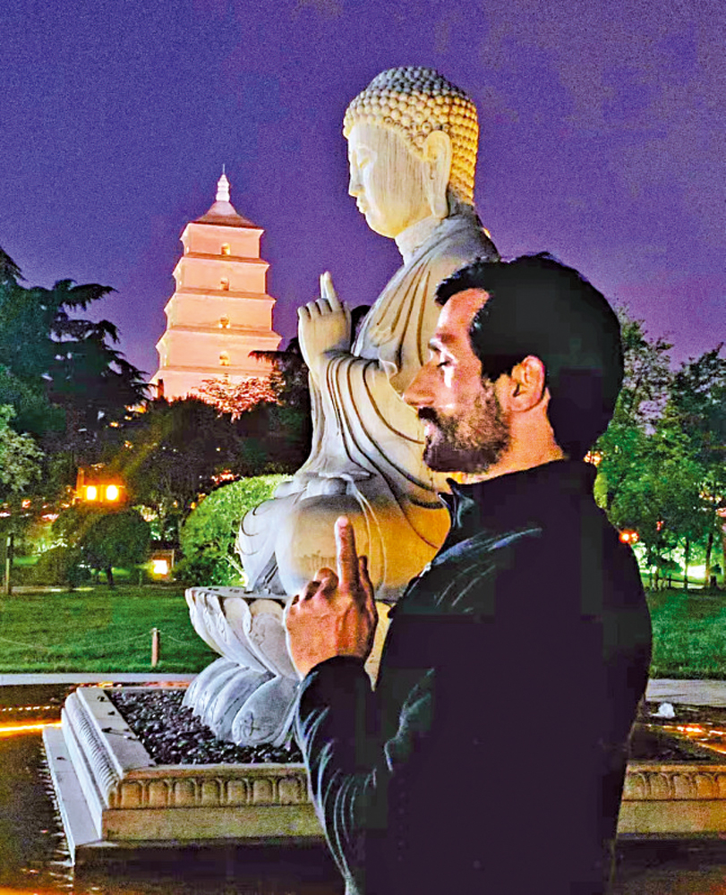 　　圖：居住在大雁塔附近的德福，希望能像玄奘一樣，為中印文化交流貢獻力量。\受訪者供圖