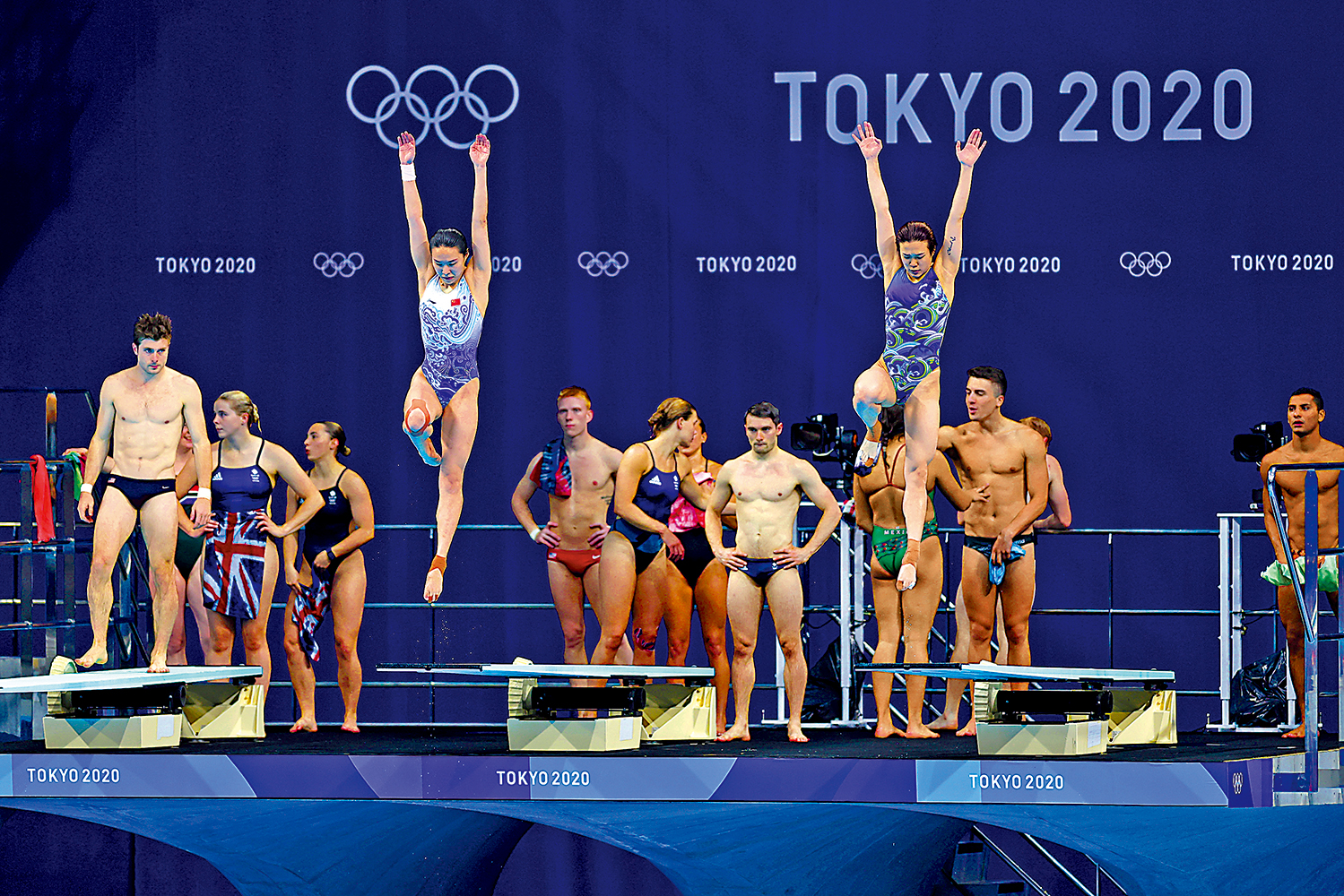 　　圖：中國選手王涵（左）和施廷懋在訓練中。\中新社