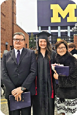 　　圖：何詩蓓文武雙全，不單泳術超卓，亦是女學霸，在DSE取得35分佳績，之後赴美升讀大學。