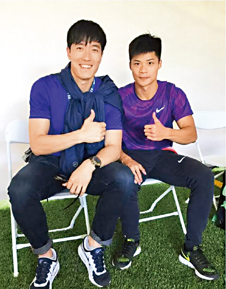 　　圖：蘇炳添（右）視劉翔為偶像，劉翔經常勉勵蘇炳添。