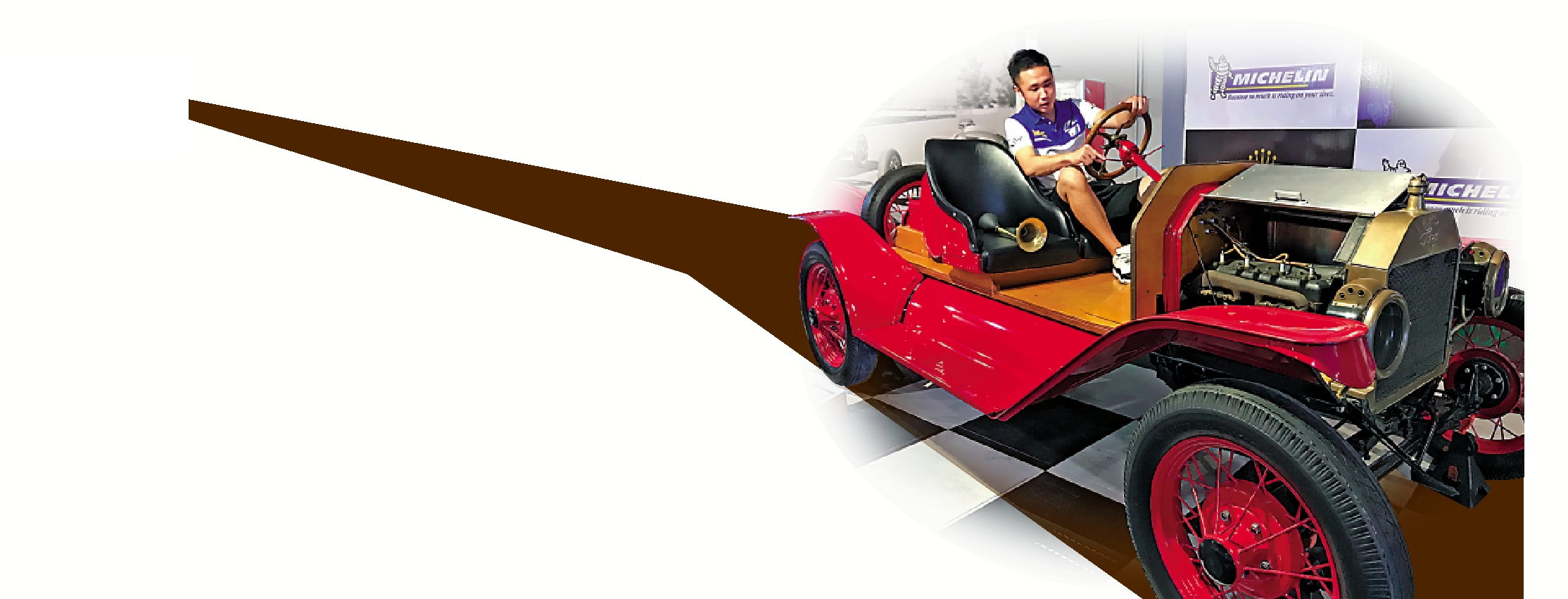 　　圖：大部分車都能發動，但並不能上路。為了保養好，經常要發動汽車。/ 大公報記者敖敏輝攝