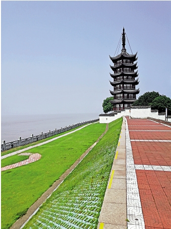 　　圖：占鰲塔。\作者供圖