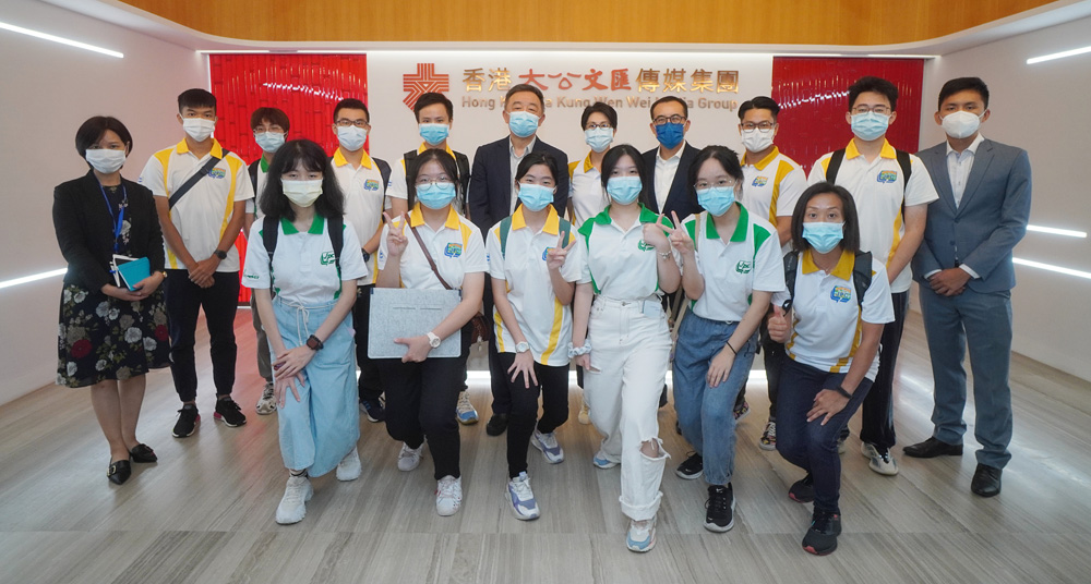 　　圖：香港警務處邊界區少年警訊日前到訪香港大公文匯傳媒集團。