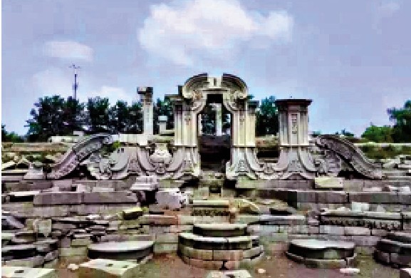 　　圖：「圓明園」遭八國聯軍劫掠，成為廢墟。