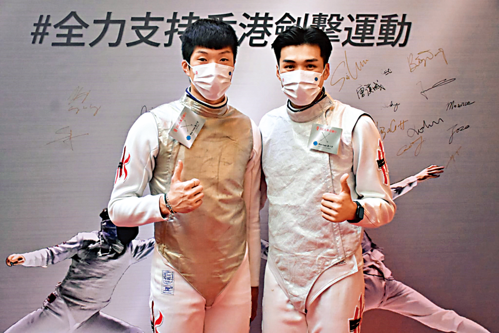 　　圖：張小倫（右）與張家朗昨出席公開活動。\大公報記者張銳攝