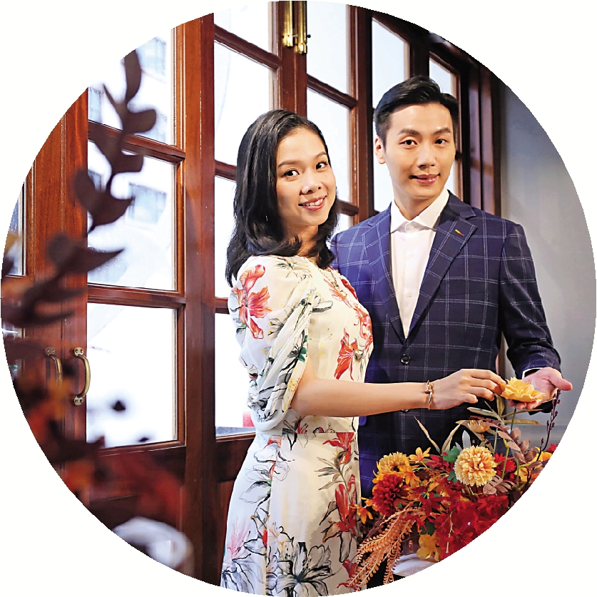 　　圖：王志良（右）和林穎施入行20年。