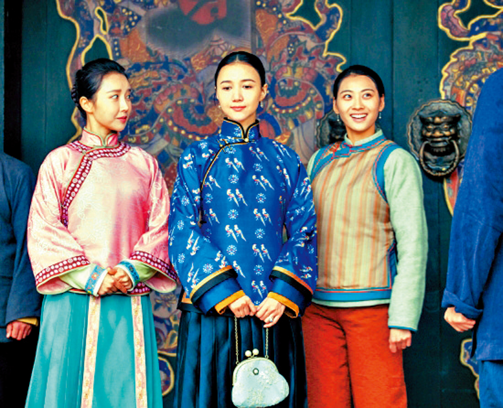 　　圖：韓雯雯（中）將蘇玉卿的知書達理、果敢勇毅演繹得淋漓盡致。