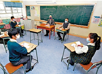 　　圖：考評局早前宣布取消今年中學文憑試英文科口試。