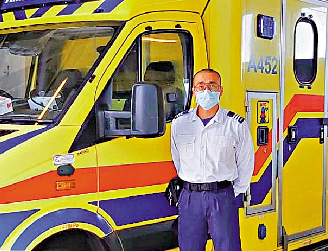 　　圖：張博榮曾經確診，一度需暫時「退下火線」，康復後迫不及待重返救護車崗位。