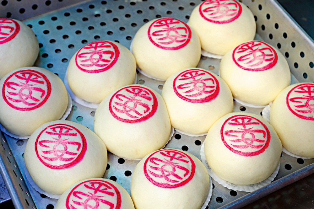 　　圖：長洲太平清醮值理會會製作三座包山供拜祭用。