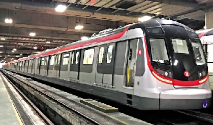 　　圖：配合東鐵綫過海段的開通，東鐵綫全線車隊將以新列車運行。