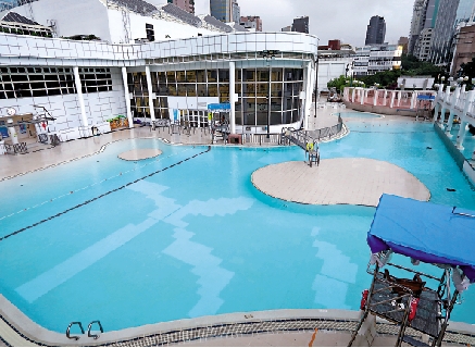 　　圖：尖沙咀九龍公園游泳池將於5月16日重開。\ 大公報記者麥潤田攝