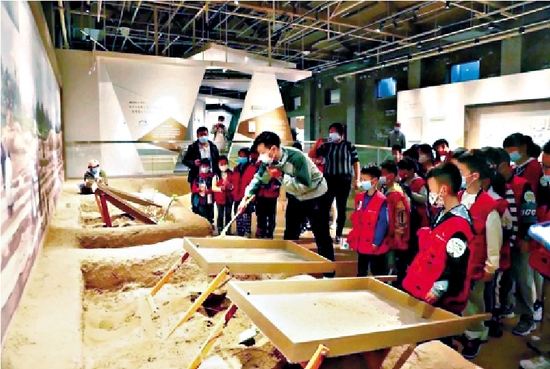 　　圖：大明宮國家遺址公園的考古探索中心為孩子們解開考古的神秘面紗。/受訪者供圖