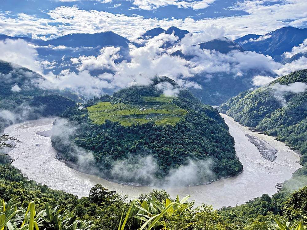 　　圖：用手機拍攝不經任何加工的果果塘大拐彎。要拍到這「仙境」，必須早起及有良好駕駛技術，否則宜找個好司機。