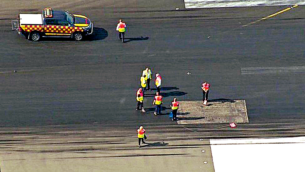 　　圖：倫敦盧頓機場的瀝青跑道18日被「曬化」。\網絡圖片