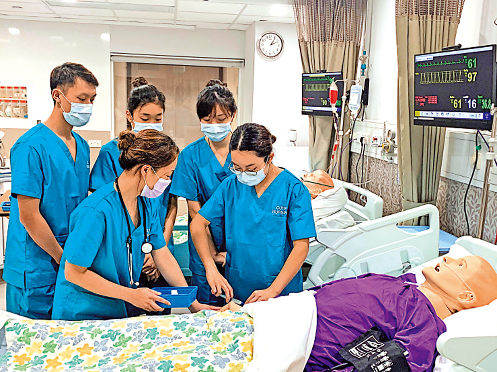 　　圖：香港中文大學的護理學士學位去年DSE收生分數中位數為29分。